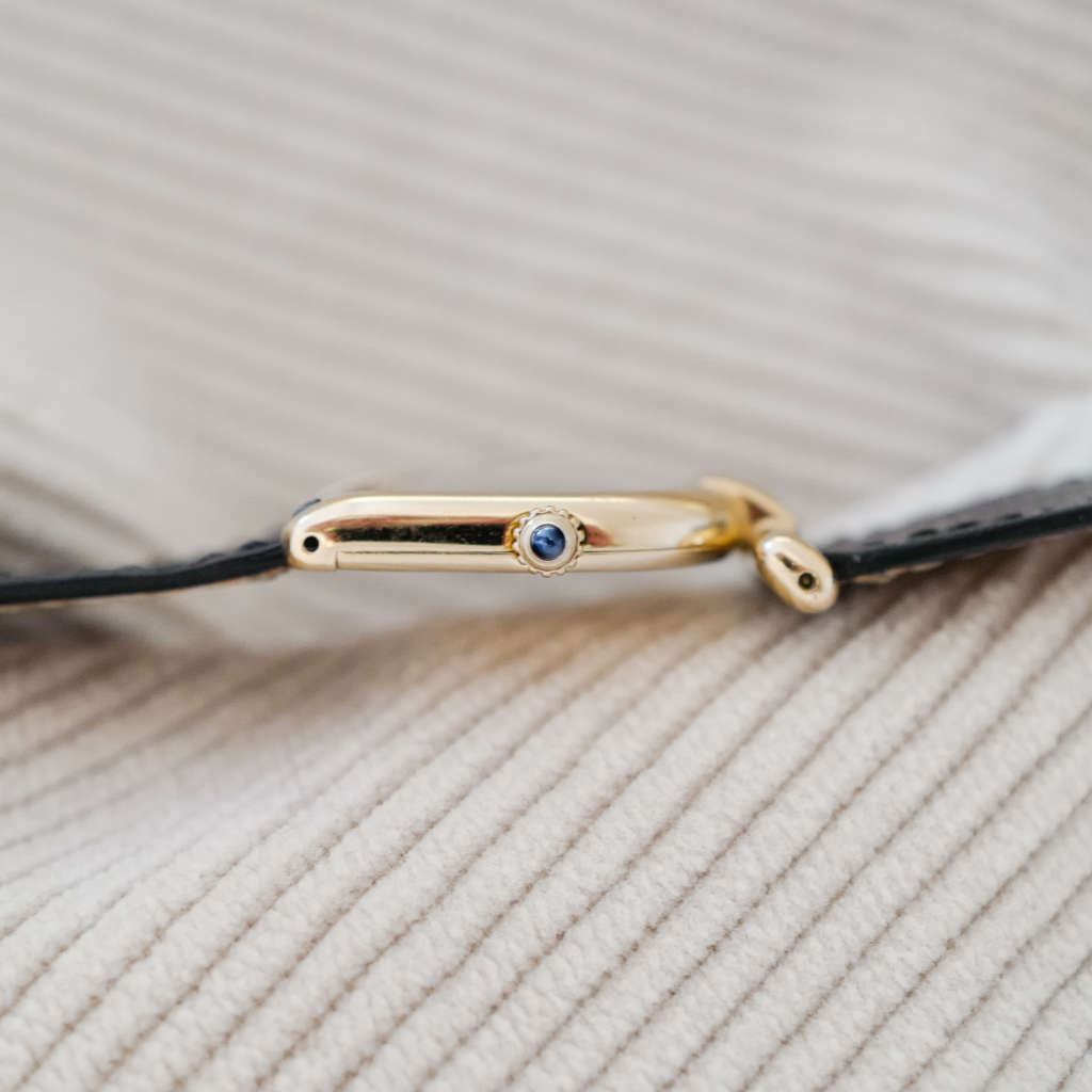 Montre vintage or massif Romane Cloche Montre vintage or massif Romane Cloche