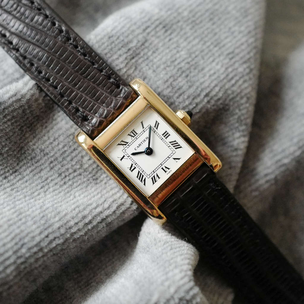 Rare montre Cartier femme en or 78093 Tank Normale Rare montre Cartier femme en or 78093 Tank Normale