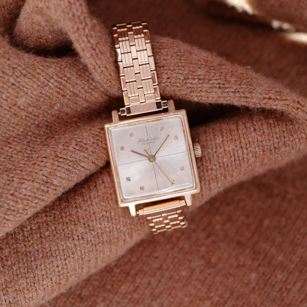 Montre femme plaque or vintage Montre femme plaque or vintage