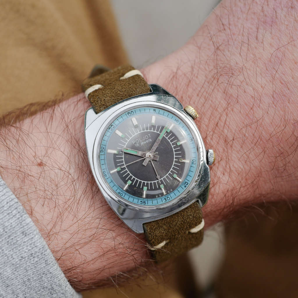 Poljot montre alarme mécanique vintage cadran noir soviétique