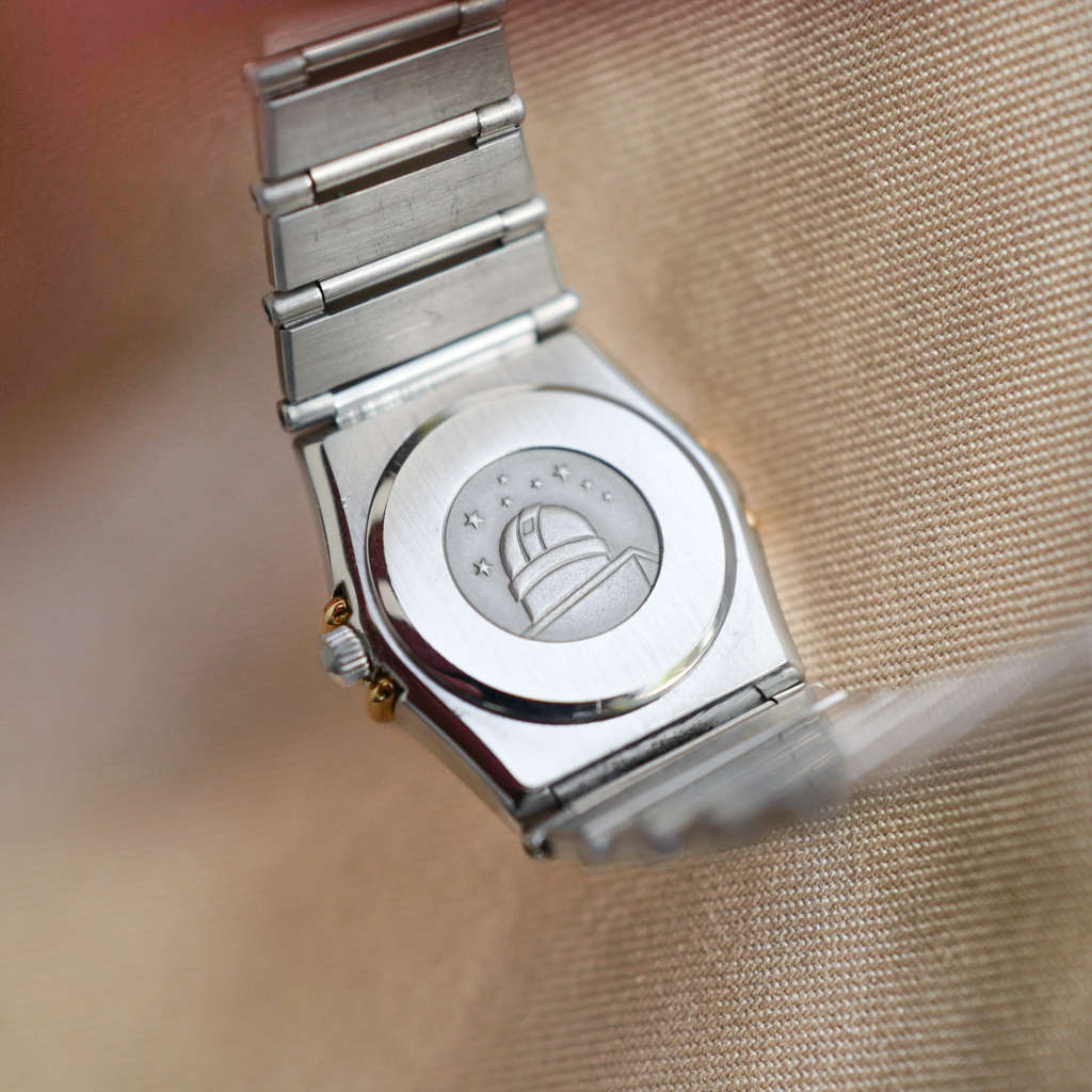 Magnifique montre mini constellation femme Magnifique montre mini constellation femme