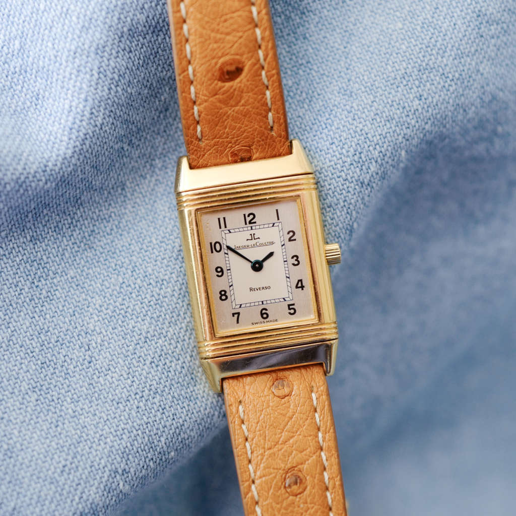 Jaeger Lecoultre Reverso femme mini or vintage Jaeger Lecoultre Reverso femme mini or vintage