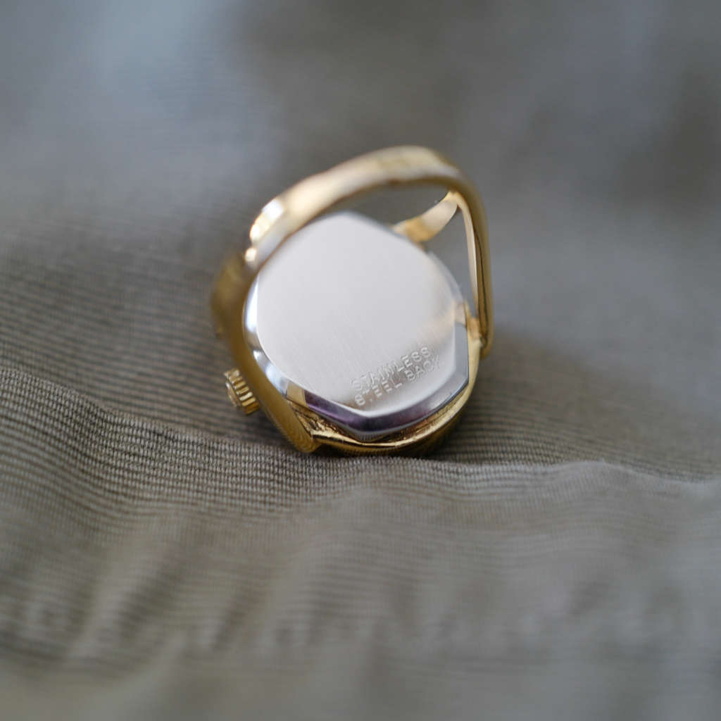 Jolie montre bague ancienne Jolie montre bague ancienne