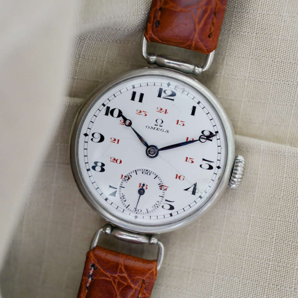 Jolie montre Omega vintage trench