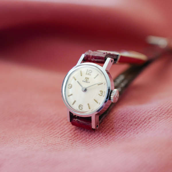 Mini montre femme cuir bordeaux ancienne vintage