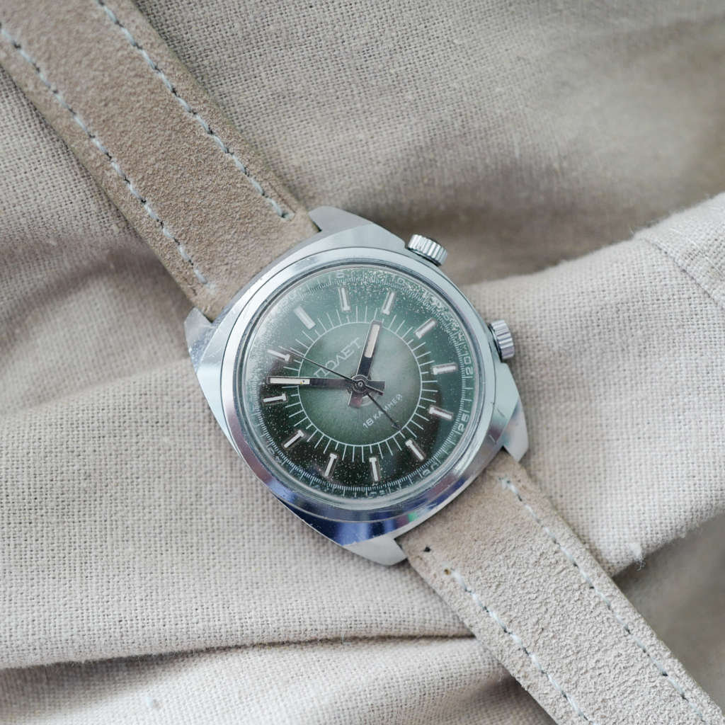 Montre Poljot alarme signal vert Montre Poljot alarme signal vert