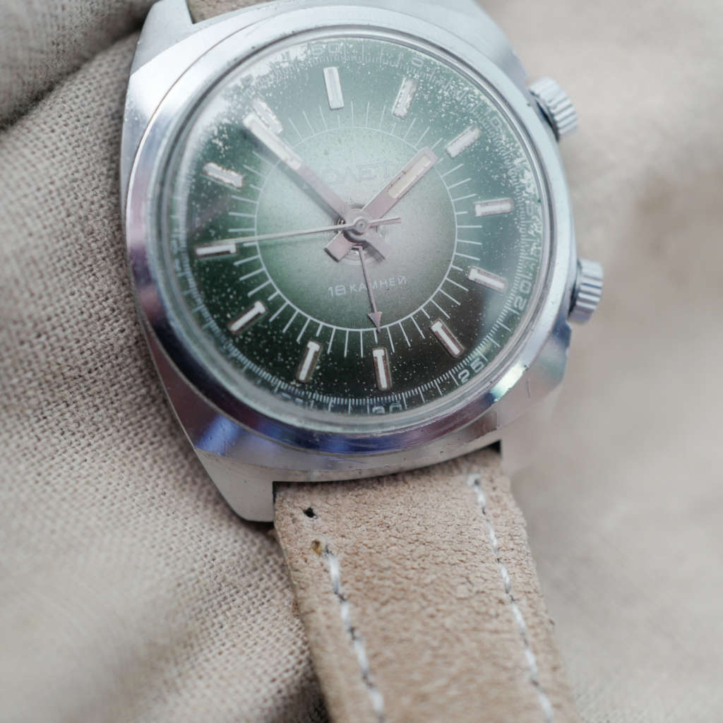 Montre Poljot soviétique réveil soviétique Montre Poljot soviétique réveil soviétique