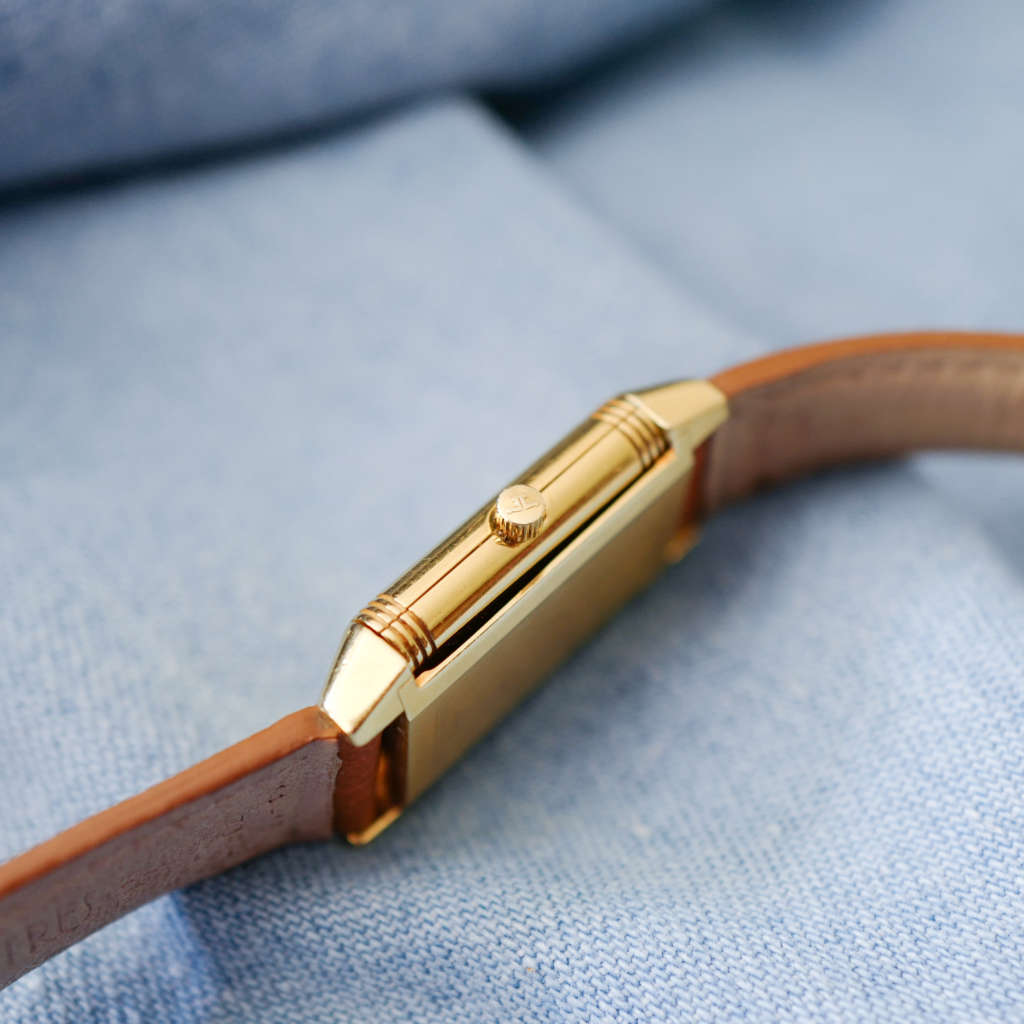 Montre vintage Jaeger LeCoultre ancienne en or pour femme Montre vintage Jaeger LeCoultre ancienne en or pour femme