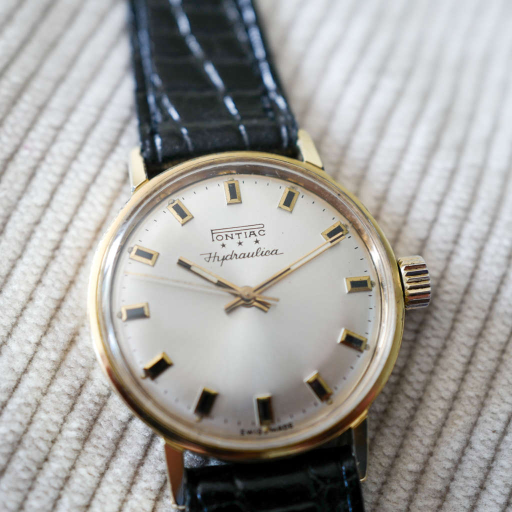 Montre vintage Pontiac Hydrolica dorée Montre vintage Pontiac Hydrolica dorée