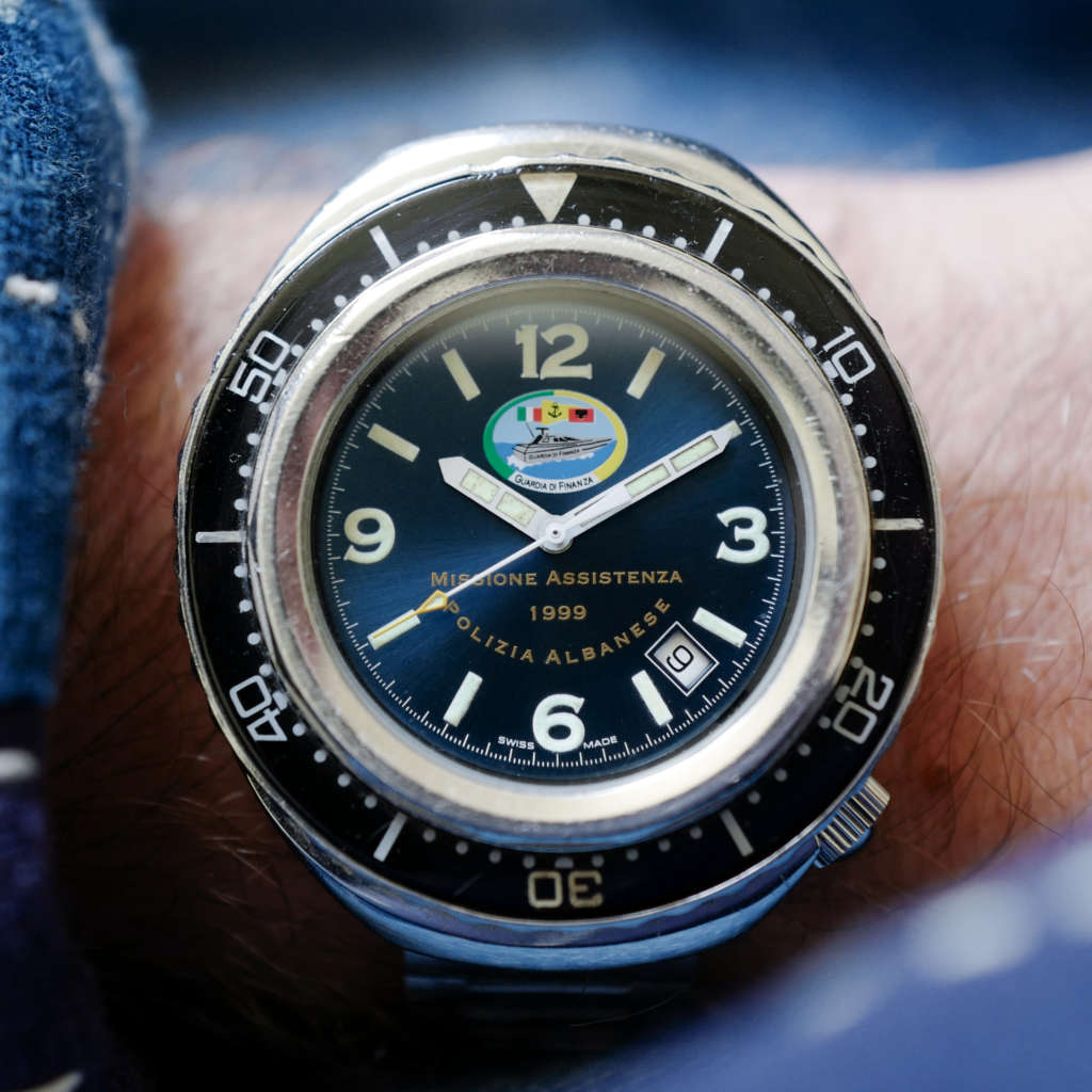 Vintage montre squale 44 mm automatique cadran bleu Vintage montre squale 44 mm automatique cadran bleu