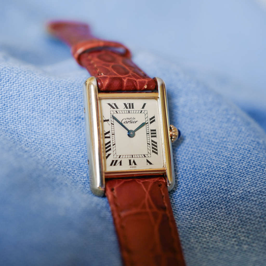 Jolie montre Cartier Tank vintage pour femme