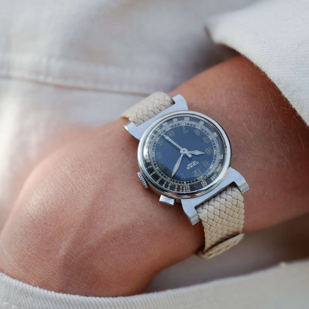 jolie montre femme chronographe mono poussoir cord venus 103