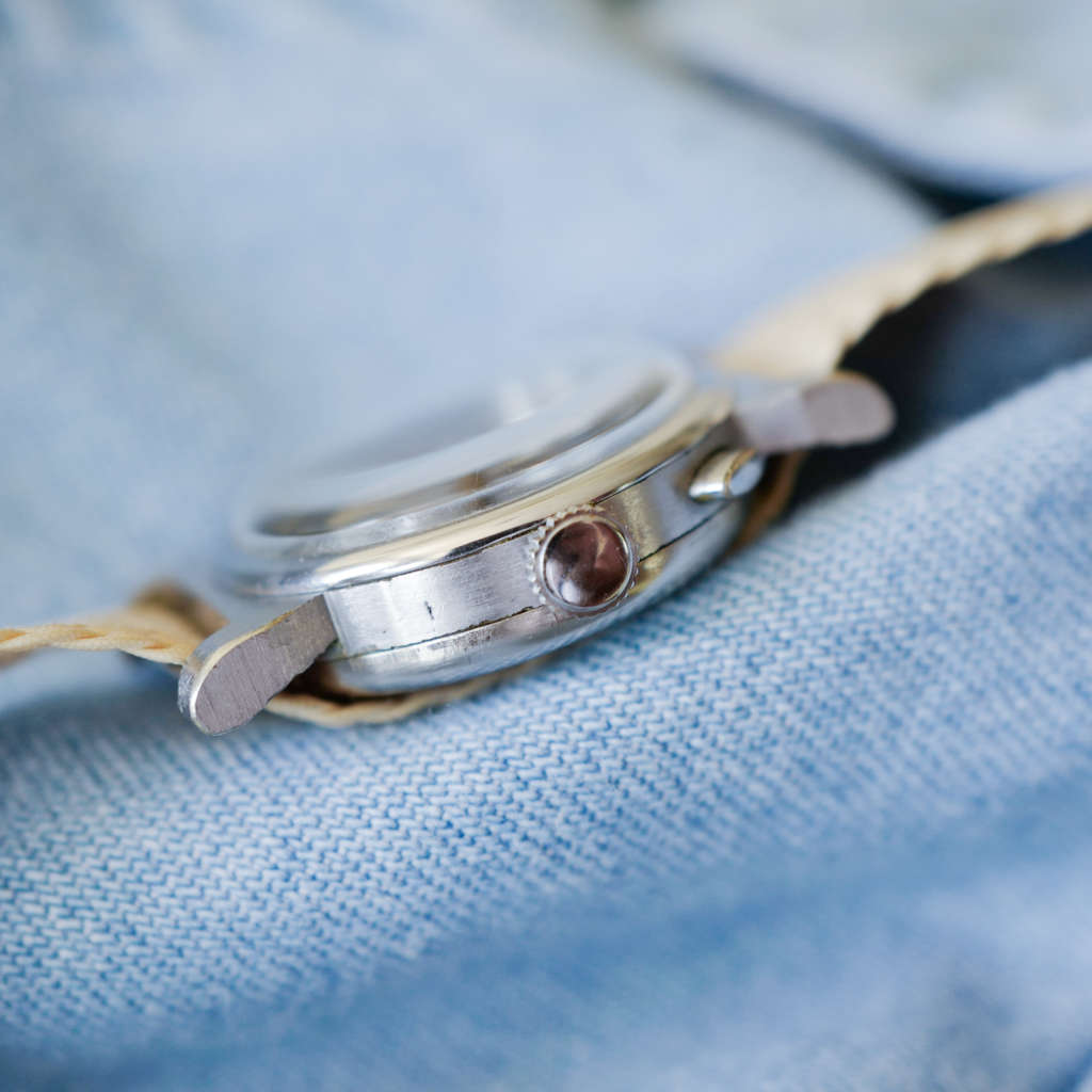 montre venus 103 cord chronographe vintage pour femme