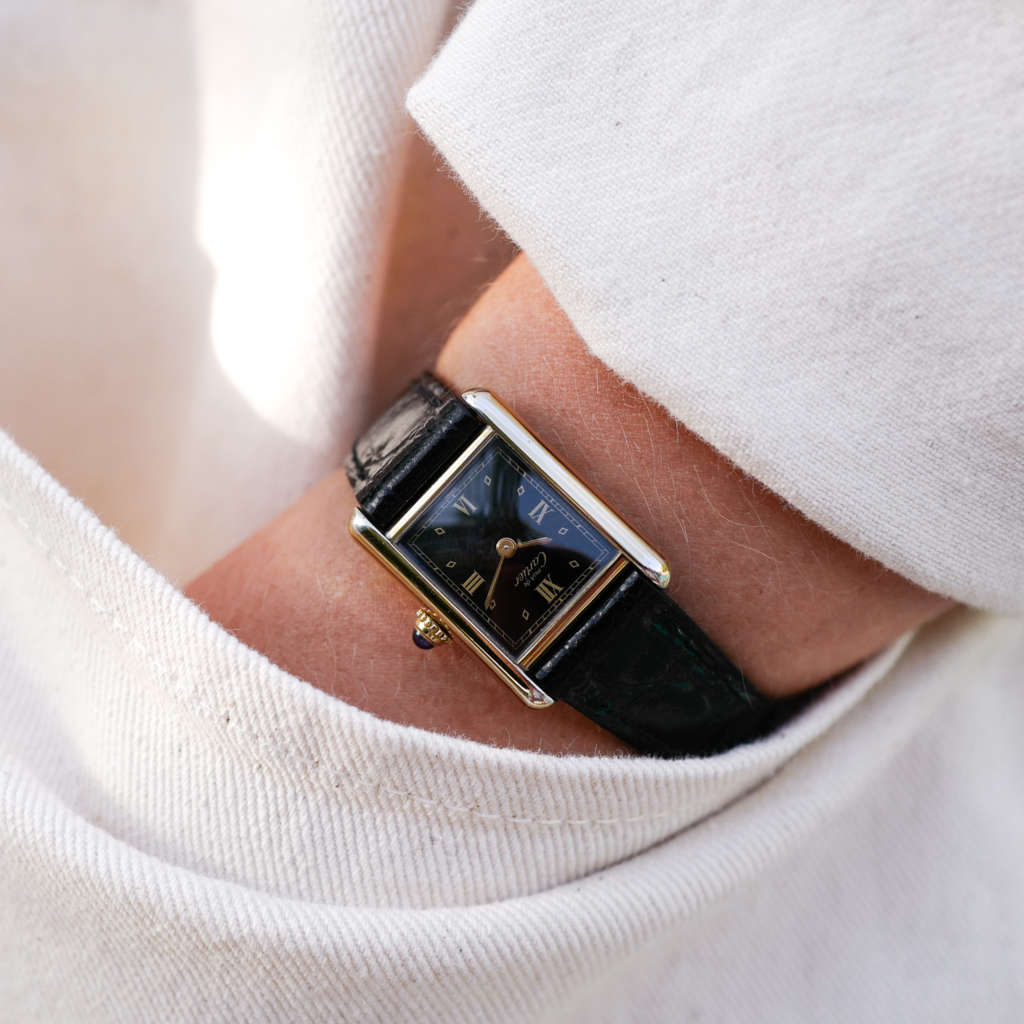jolie montre cartier tank must vintage cadran noir mat