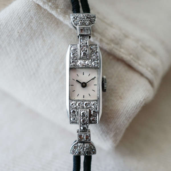 jolie montre femme art deco diamants vintage