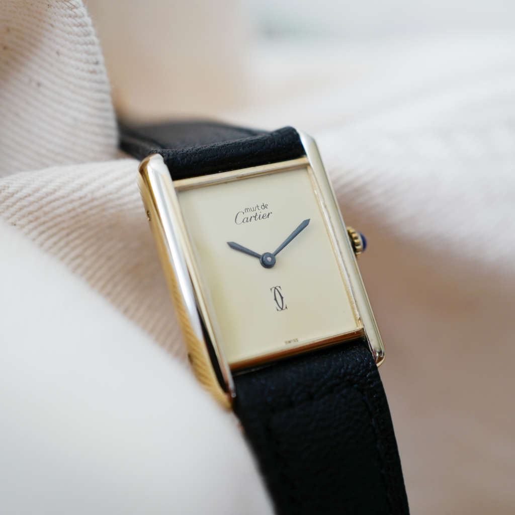 montre cartier must tank cadran creme jaune pale