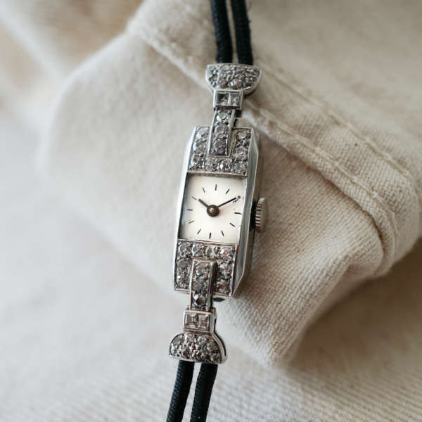 montre de femme vintage or et diamants
