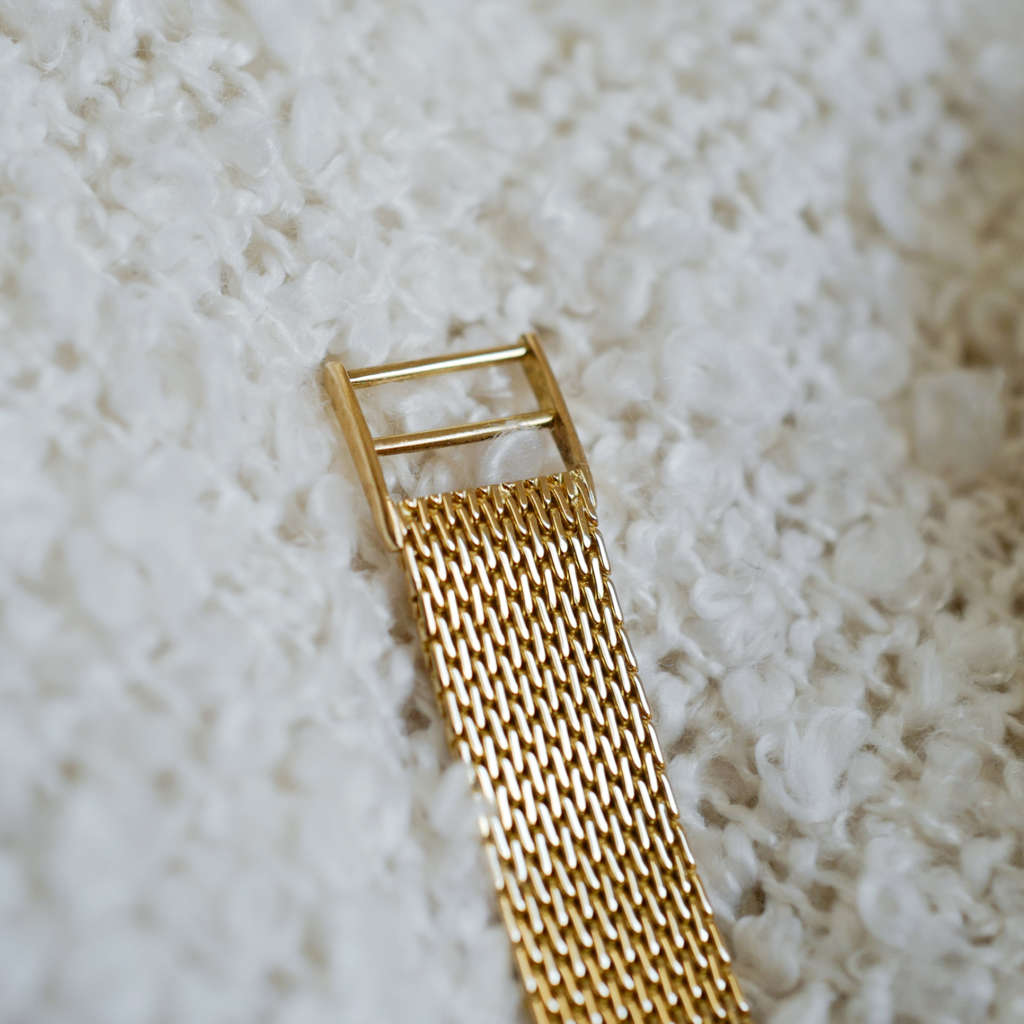 montre bracelet or vintage or cartier vintage baignoire