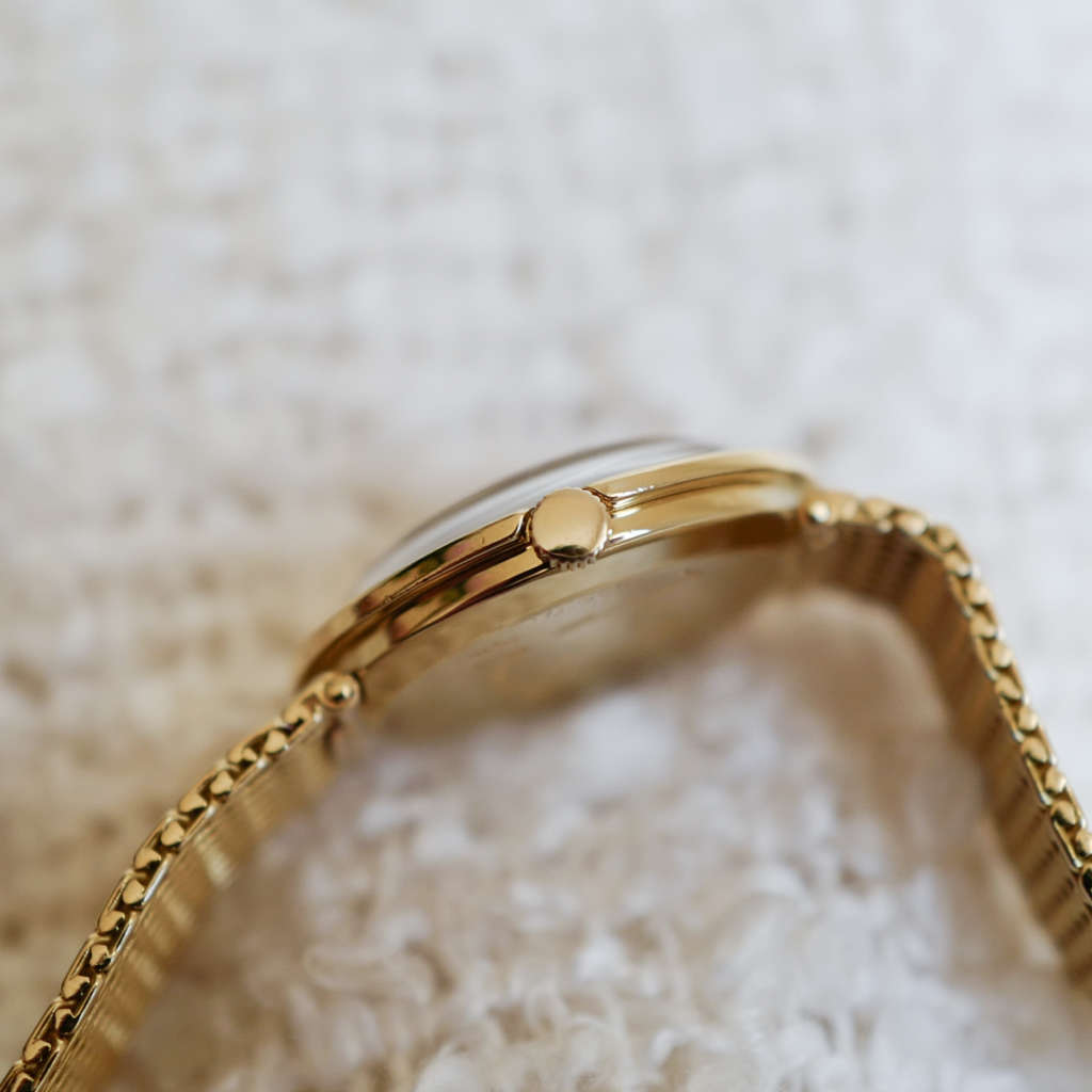 montre vintage cartier or ancienne femme disco volante