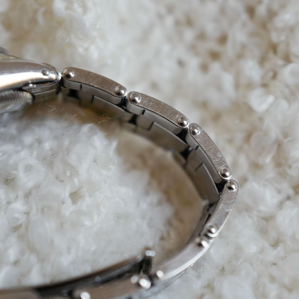 oyster rivet Rolex Oyster Perpetual Date 6517