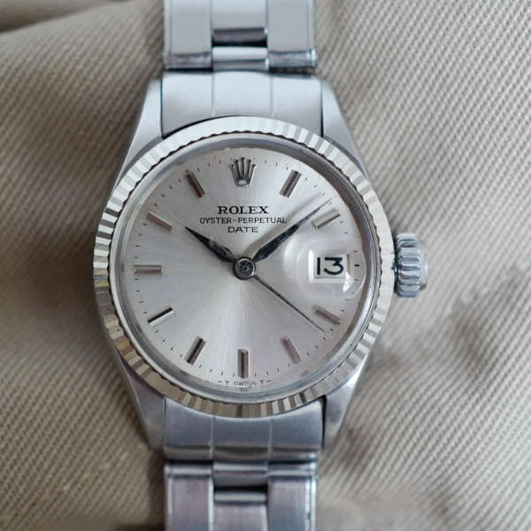 petite Rolex Oyster Perpetual Date 6517 pour femme