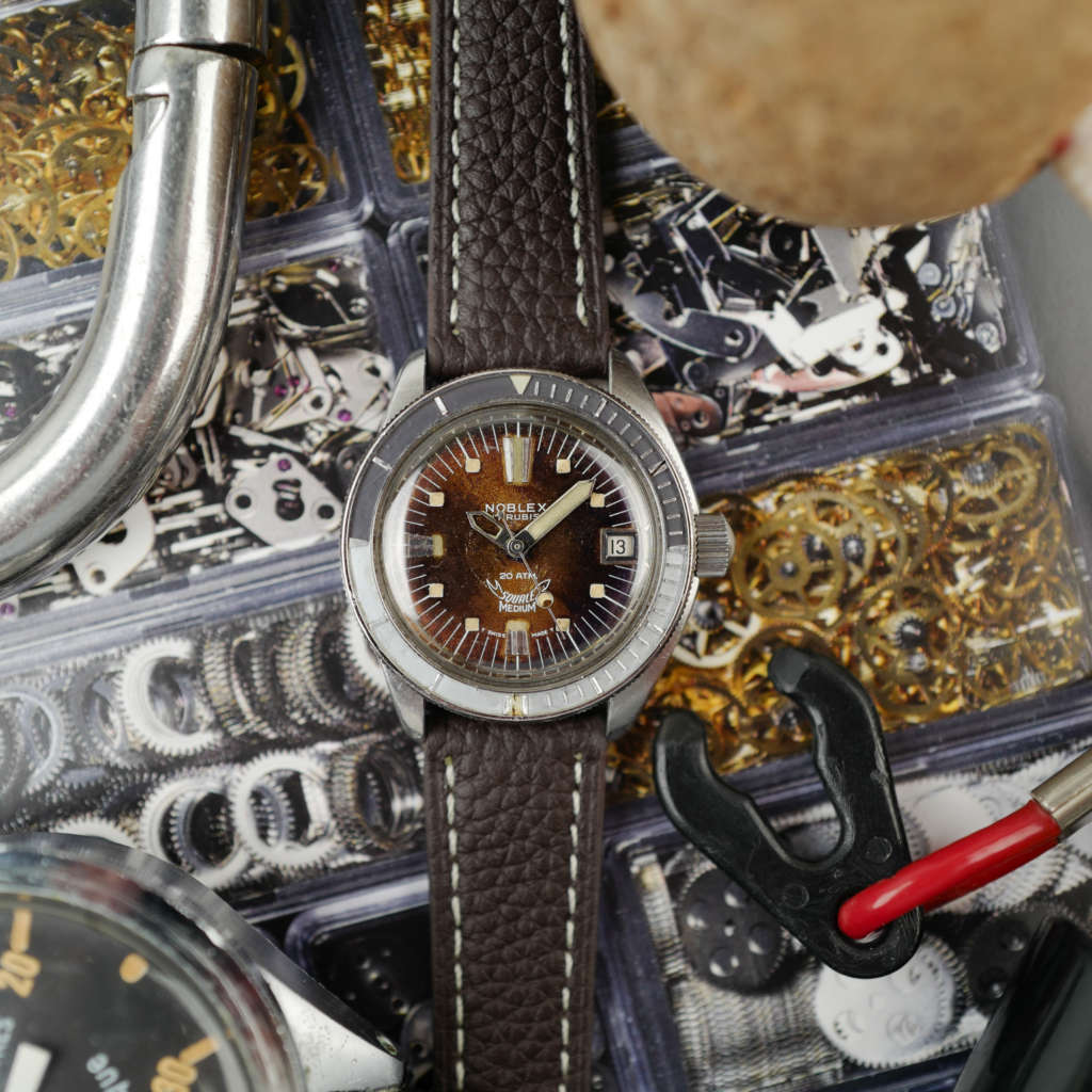 cafe noir les montres horloger marseille vintage squale medium plongee 1970 patine tropicale vintage bakelite_1