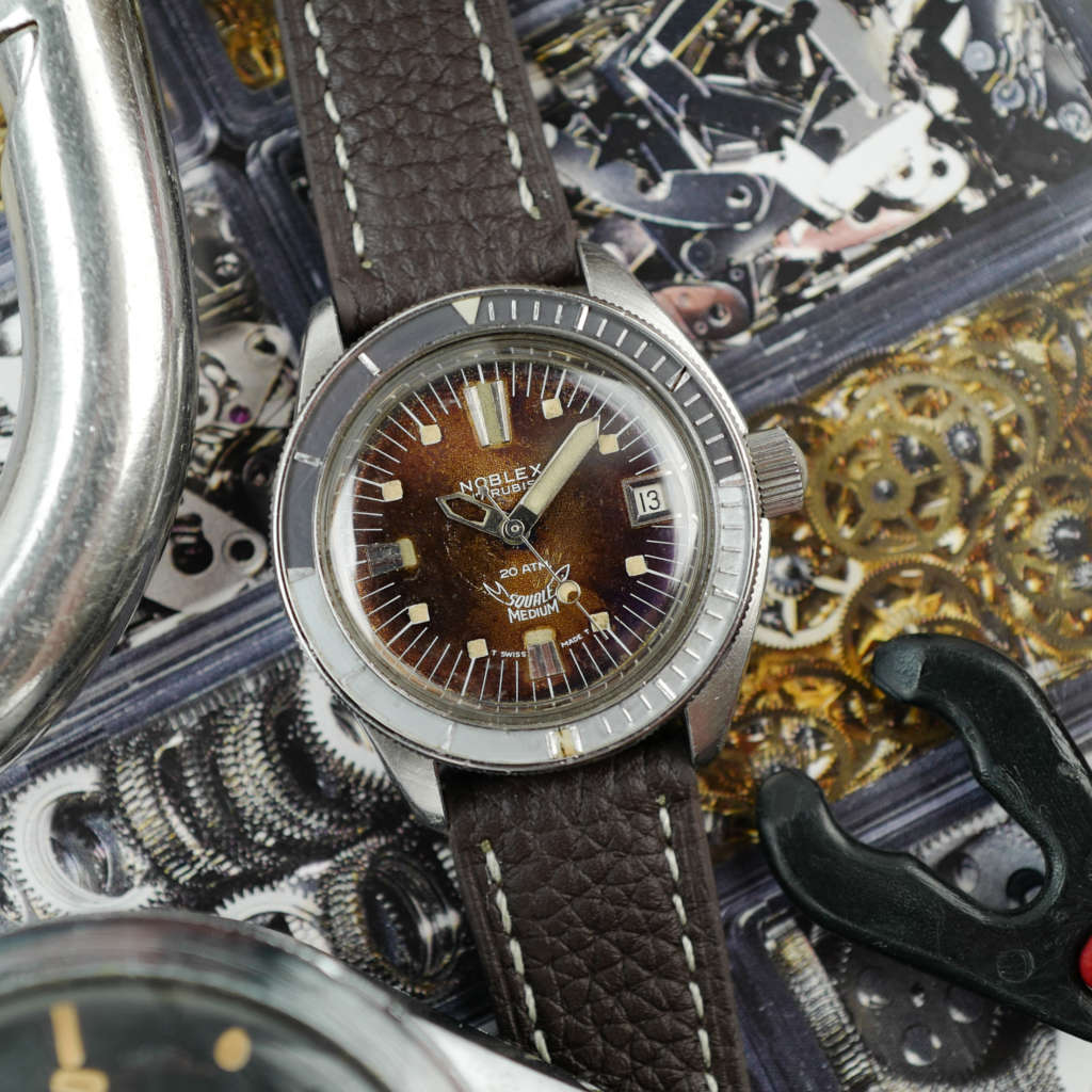 cafe noir les montres horloger marseille vintage squale medium plongee 1970 patine tropicale vintage bakelite_1