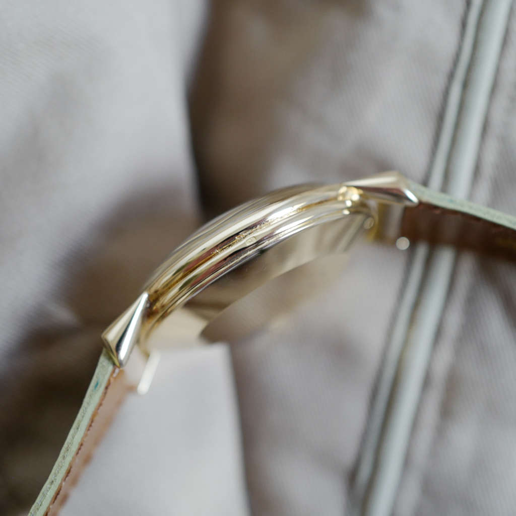 cafe noir les montres vintage marseille horloger jaeger lecoultre mouvement mecanique a automatique 449 spirale breguet 1940 or massif 18 K petite seconde6 cafe noir les montres vintage marseille horloger jaeger lecoultre mouvement mecanique a automatique 449 spirale breguet 1940 or massif 18 K petite seconde6