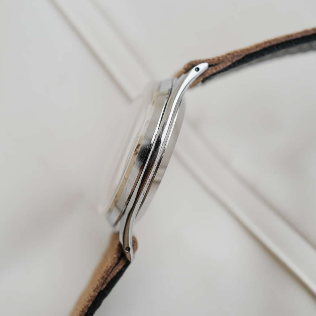 cafe noir les montres vintage horloger marseille WALL WATCH Chronostop de Médecin 1970