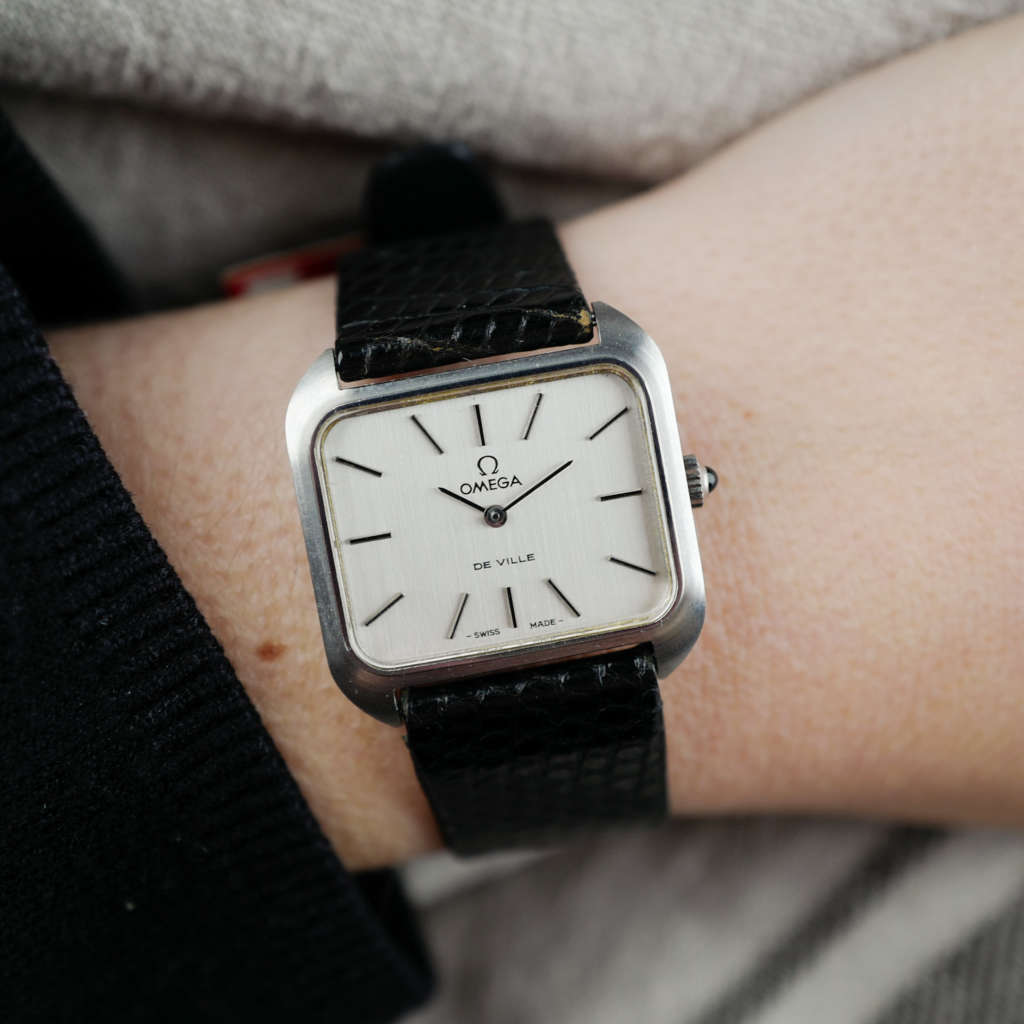 cafe noir les montres vintage horloger marseille omega lady femme neuve de stock De ville Tank_ 1 cafe noir les montres vintage horloger marseille omega lady femme neuve de stock De ville Tank_ 2