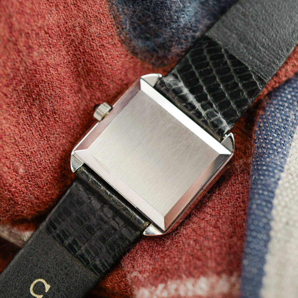 cafe noir les montres vintage horloger marseille omega lady femme neuve de stock De ville Tank_ 10 cafe noir les montres vintage horloger marseille omega lady femme neuve de stock De ville Tank_ 2