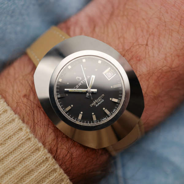 cafe noir les montres vintage horloger marseille vintage neuf de stock certina RADO DiaMaster céramique tritium_1