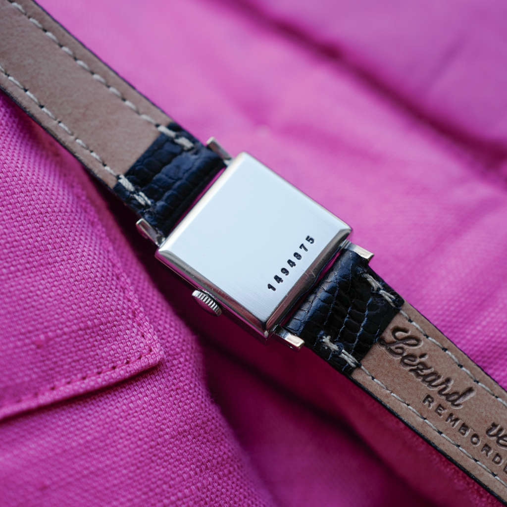 cafe noir les montres vintage horloger marseille zodiac montre femme vintage chic mini carrée bracelet noir