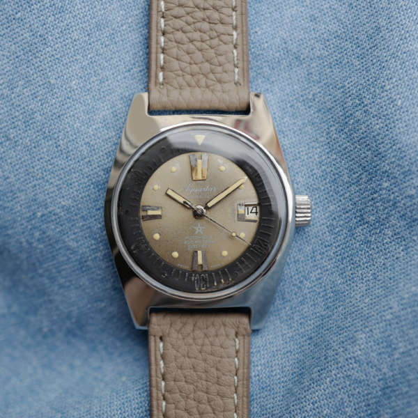 cafe noir montres vintage horlogerie marseille vintage aquastar 1701 patine magnifique tritium_9