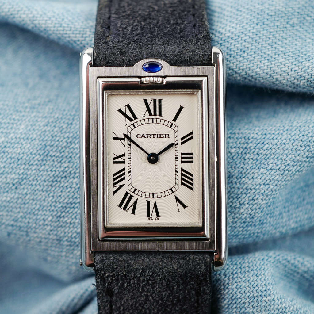 cafe noir montres cartier tank basculante mécanique grand modèle déployante ref 2390