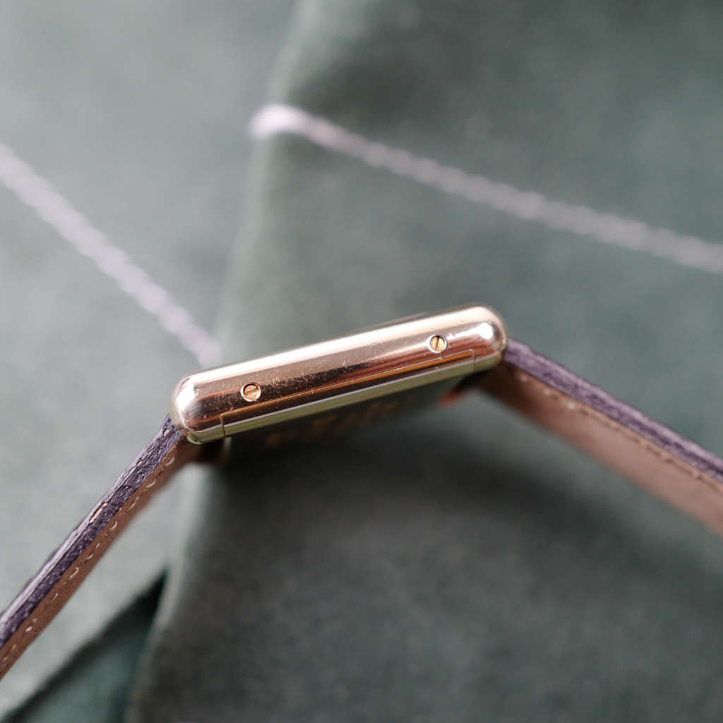 cafe noir montres horloger marseille cartier tank must mécanique pour femme vermeil petit modèle or_1