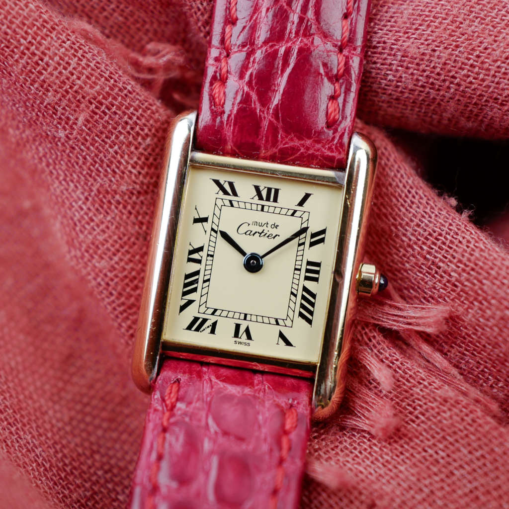 cafe noir montres horloger marseille cartier tank must quartz pour femme vermeil petit modèle or_1