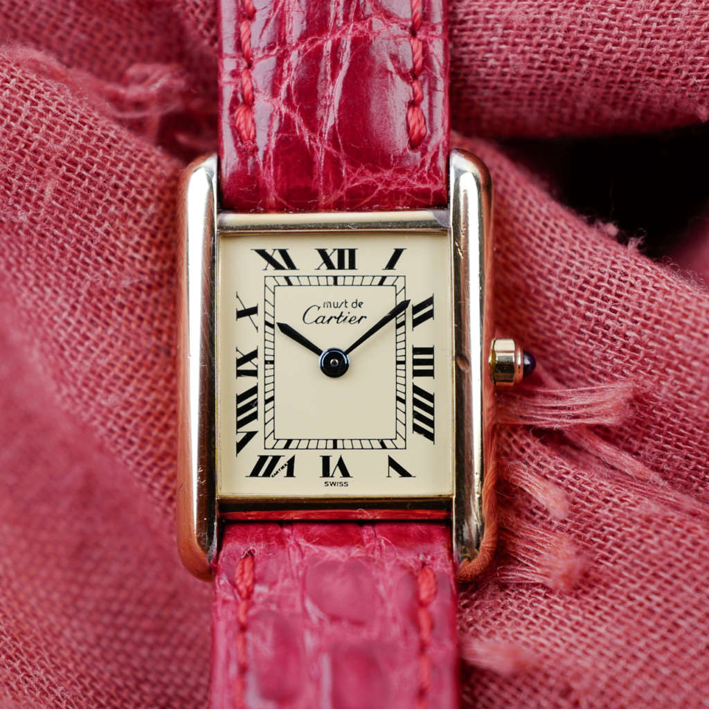 cafe noir montres horloger marseille cartier tank must quartz pour femme vermeil petit modèle or_1