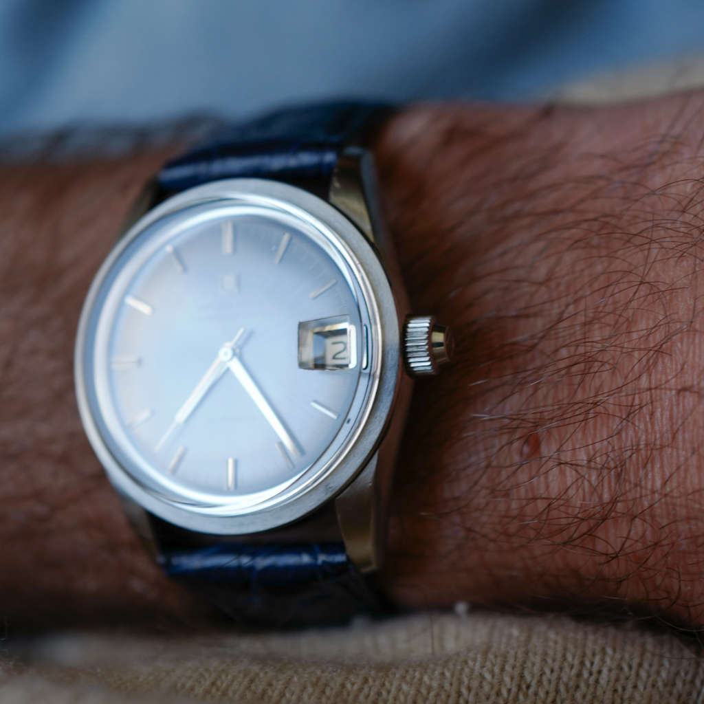 cafe noir montres horloger marseille universal geneve Polerouter Super microrotor neuve de stock cadran gris_1