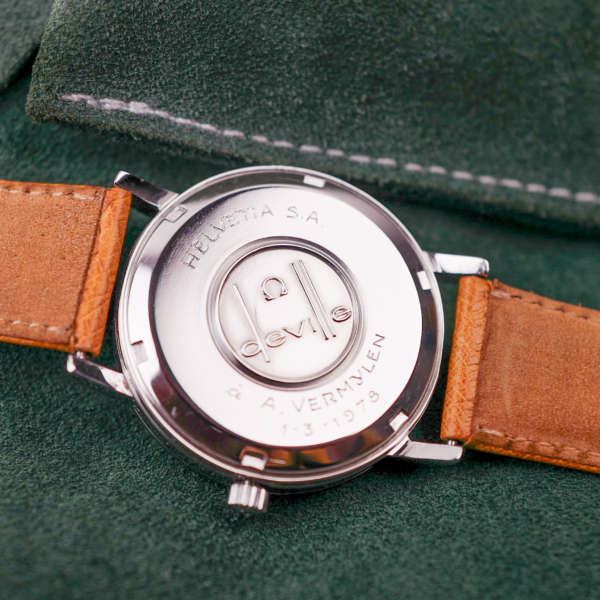 cafe noir montres horlogerie marseille omega Electronic F300Hz De Ville Réf. 198.0032 Omega 1250 année 1972