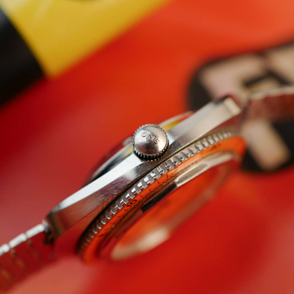 cafe noir les montres oris star montre rare de plongée années 1970 orange vif bakelite verre saphir 60 atmos squale_1