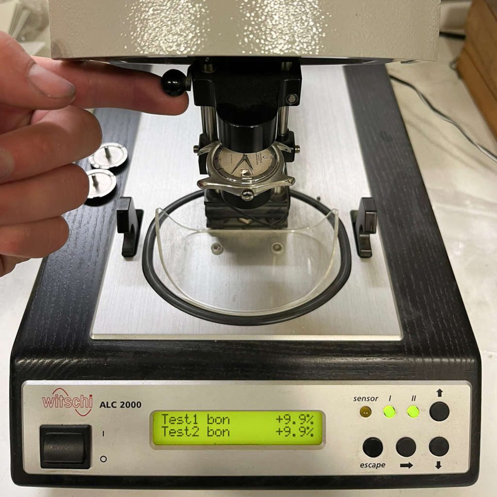 cafe noir les montres vintage Polerouter Date micro rotor calibre 69_21