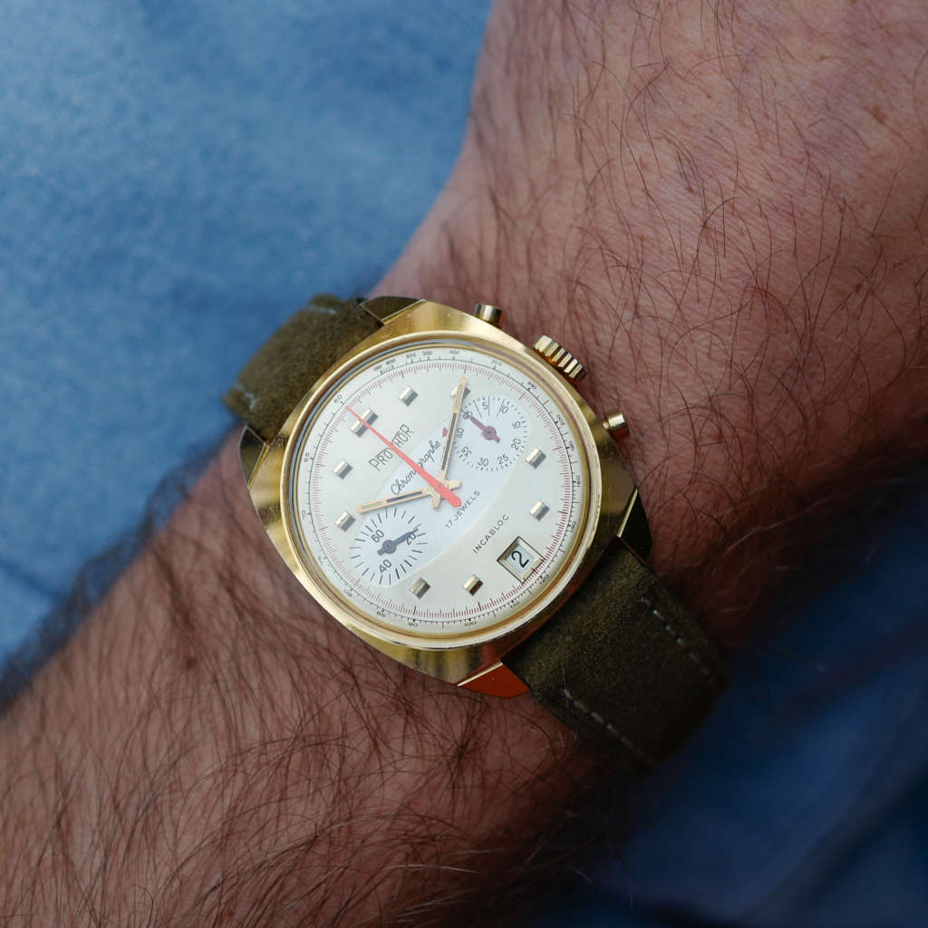 cafe noir les montres vintage provhor chronographe tachymètre or dorée vintage Valjoux 7734 date
