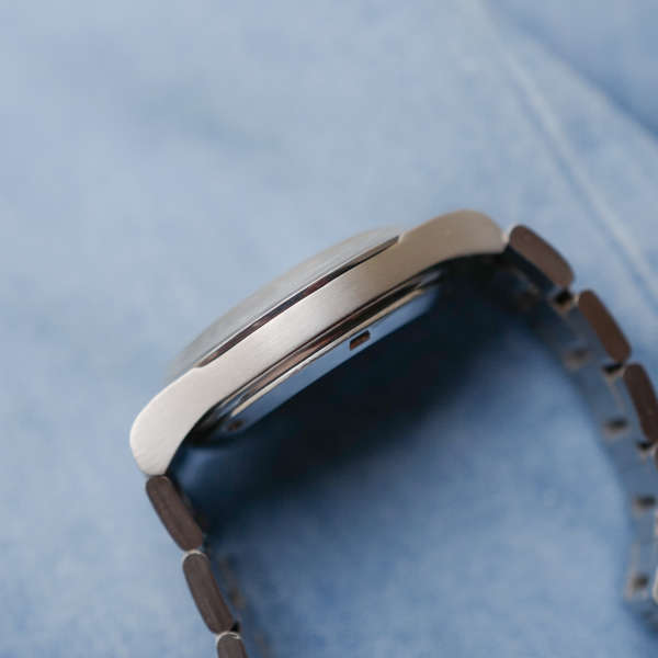cafe noir montres horloger marseille omega vintage acier bracelet integré Genève Automatic automatique 1010_3