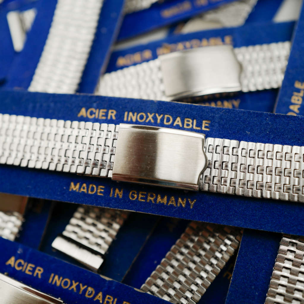 bracelet metalique acier vintage type nsa neuf de stock made in germany 18mm link curve droit_3 bracelet metalique acier vintage type nsa neuf de stock made in germany 18mm link curve droit_4