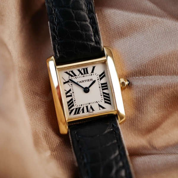 cafe noir les montres cartier tank française horlogerie vintage or massif jaune femme bracelet noir