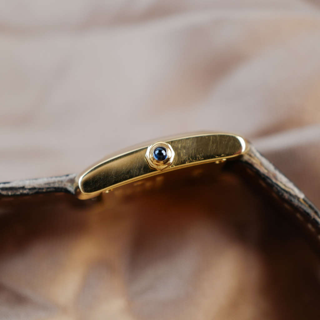 cafe noir les montres cartier tank française horlogerie vintage or massif jaune femme bracelet noir