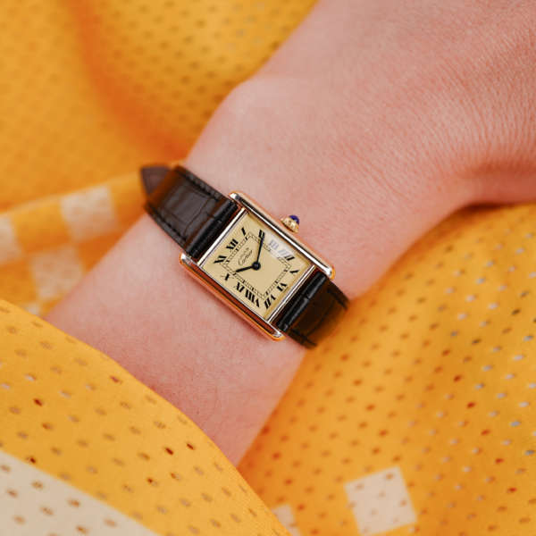 cafe noir les montres vintage horlogerie vintage horloger marseille cartier tank must pour femme mini dorée vermeil