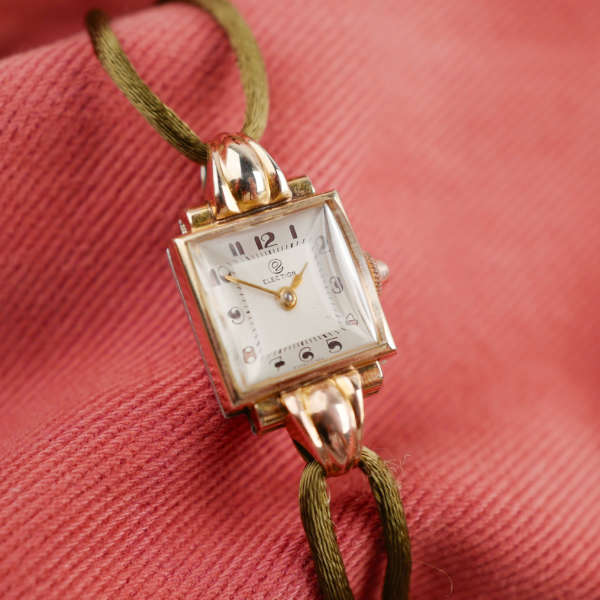 montre bijou bracelet cordon femme art déco vintage
