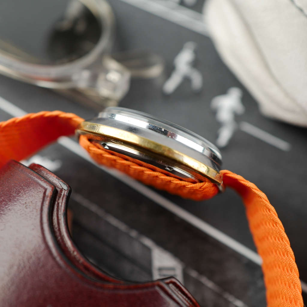 cafe noir les montres française horloger marseille pirof vintage plongeuse diver disco volante tritium FE 233-66 mécanique manuelle